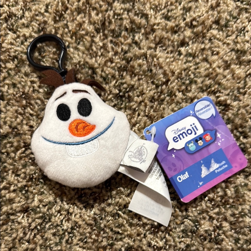 Disney Emoji Olaf Keychain